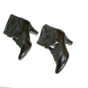 Black Suede and leather 3" Ankle Boot Zipper Back Closure Never Worn by R2